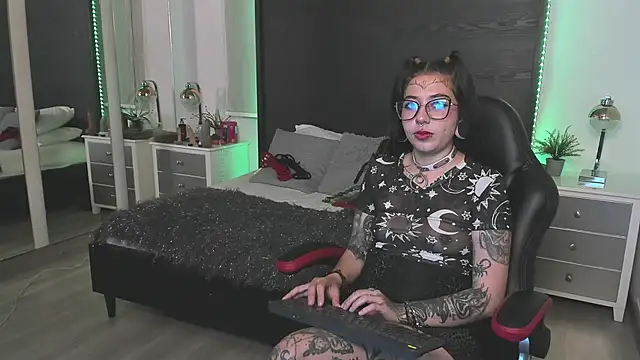 inkedsinners  online show from May 20, 12:35 pm