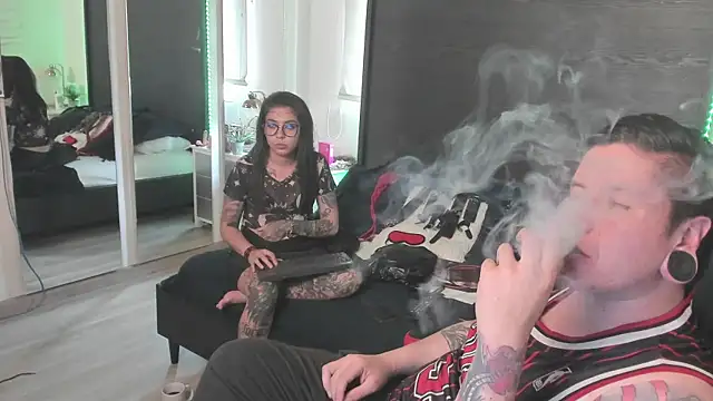 inkedsinners  online show from May 25, 9:47 pm