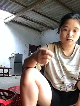 Ninaa01 online show from May 20, 3:36 am