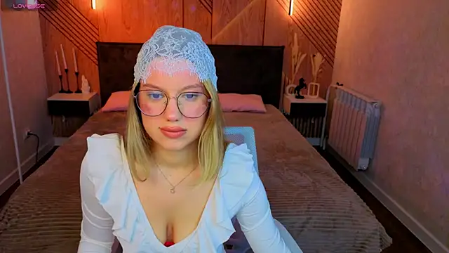 Shakira Lux online show from May 23, 9:29 am