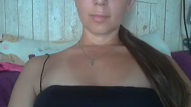 Bella--White online show from June 18, 1:49 pm