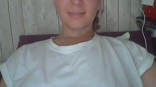 Bella--White online show from June 10, 1:21 pm