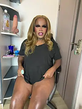 ladyboyxxl online show from June 24, 10:20 pm