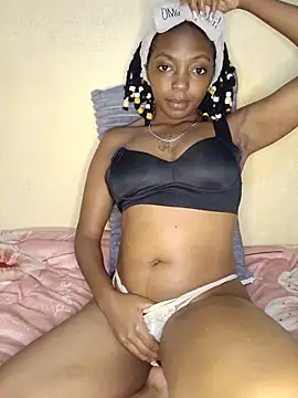 Petite Ciri online show from May 23, 11:36 pm