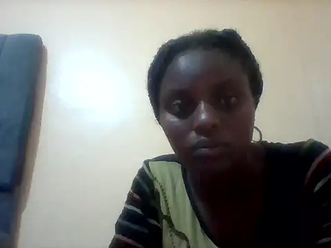 liligal online show from May 19, 7:21 pm