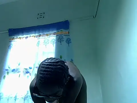 Pretty min online show from July 7, 7:23 am