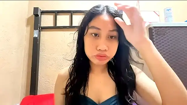 DimpleHabash online show from May 20, 5:37 am