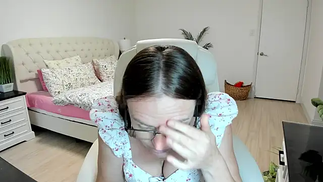 Vika73 online show from October 6, 1:39 pm