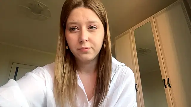 HeyItsAgata online show from May 24, 11:53 am
