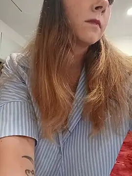 MissDiavoletta online show from May 21, 3:32 pm