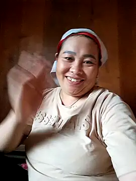 199lyina online show from May 21, 10:35 am