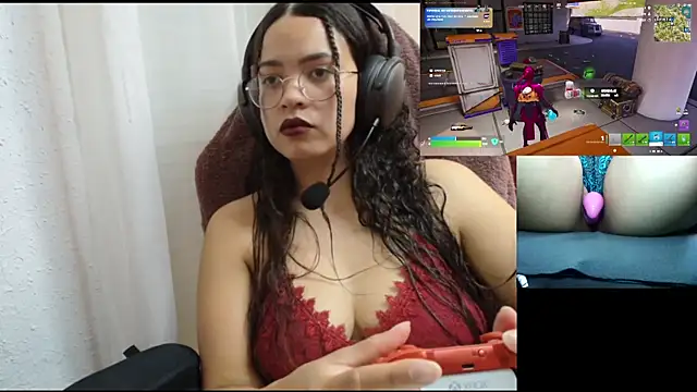 scarletdollof online show from May 22, 6:06 pm