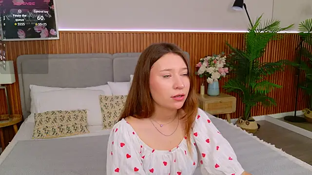 DaisyHanes online show from May 25, 5:12 pm