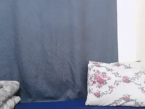 Cute lyn online show from July 6, 5:37 pm