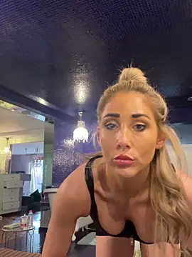 MirrorMia online show from June 2, 8:26 am