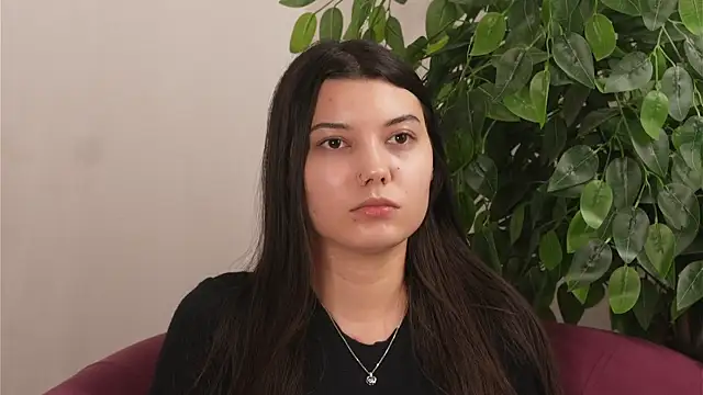 LeisaChinskey online show from May 19, 12:45 pm