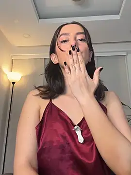 nicollett online show from May 22, 11:25 pm