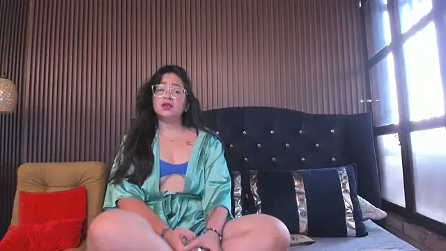AlissBluumm online show from May 25, 7:35 pm