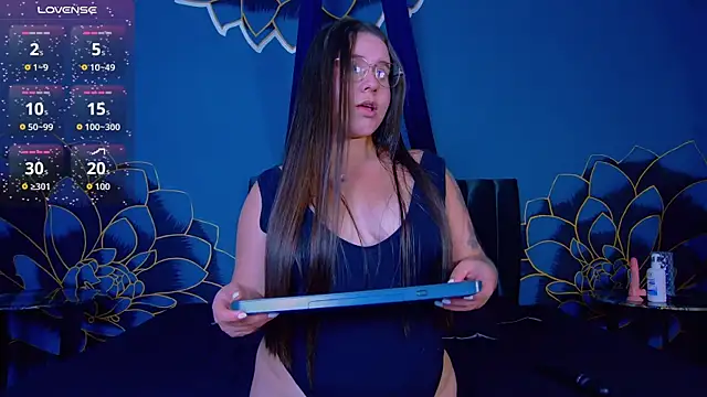 Lia Avalon online show from May 22, 1:53 pm