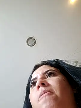 natyaraujo online show from May 21, 3:54 pm