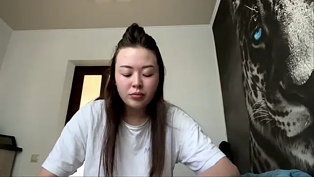 ChelsieThuman online show from June 8, 2:01 am
