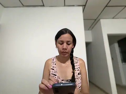 siempre linda online show from May 24, 11:47 pm