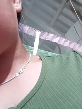 2Emily   online show from May 26, 2:49 pm
