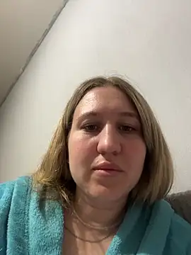 MarieHeartt online show from May 27, 5:32 pm