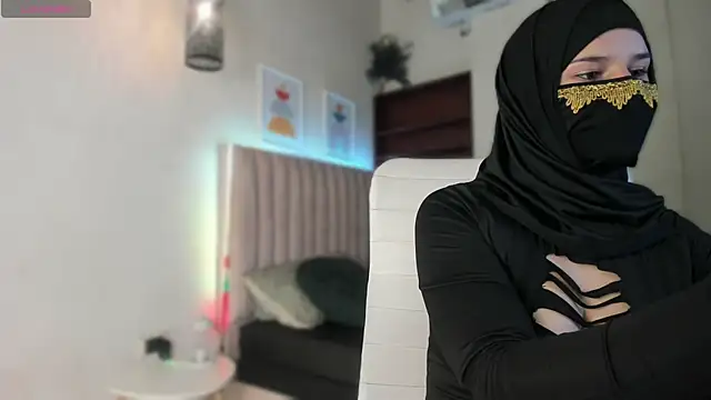  SweetAmira  online show from June 10, 3:17 am
