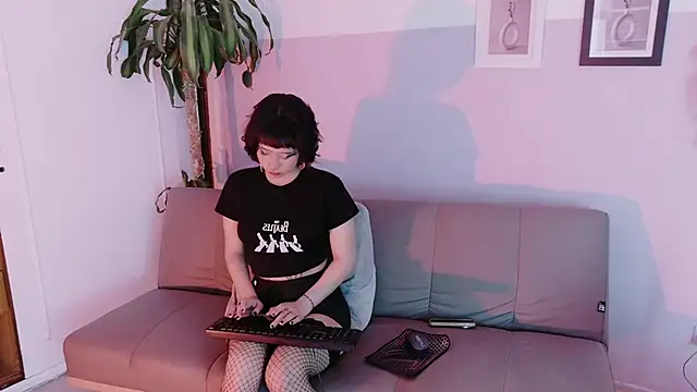 Bells Vamp online show from May 26, 4:34 am