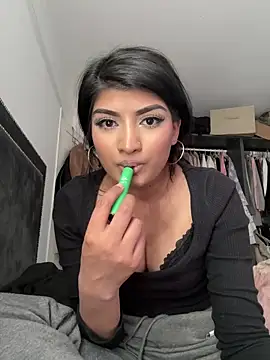 naughtywhisper784 online show from May 23, 4:49 pm