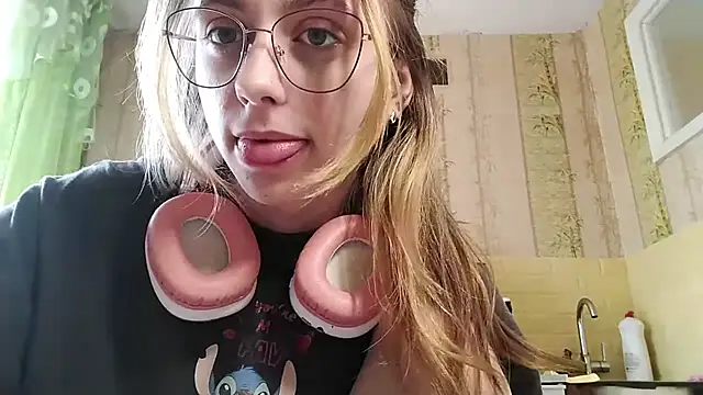 Michelllle online show from May 24, 9:41 am