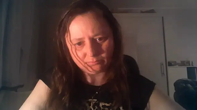 TaylorLovely online show from June 16, 8:10 pm