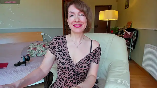 SummerLiza online show from May 26, 2:49 pm