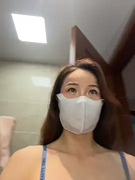 kiss loo online show from May 23, 11:47 pm