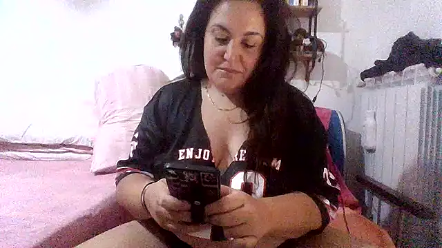 mmicia online show from June 8, 3:13 pm