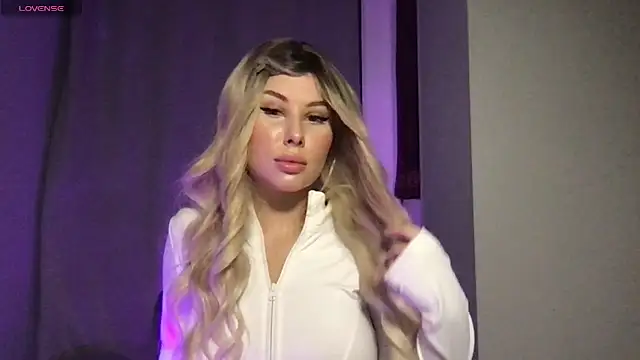 Lili Weiss online show from June 3, 6:13 pm