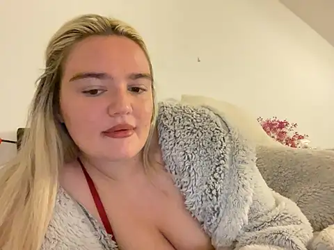 Annaox online show from July 3, 9:10 pm