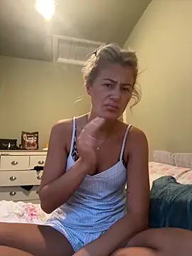 quirkyprincess online show from June 11, 8:27 pm