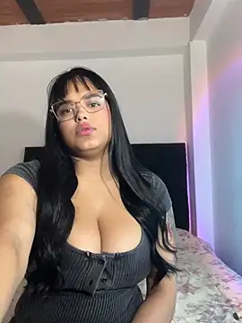 julietta l online show from July 17, 3:05 pm