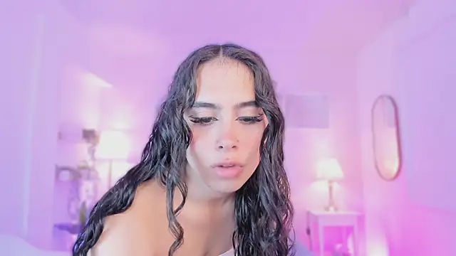 Kimdyy  online show from July 7, 7:05 pm