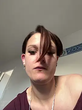 Quenn667 online show from June 5, 5:41 pm