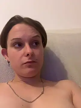 Quenn667 online show from June 12, 9:23 pm