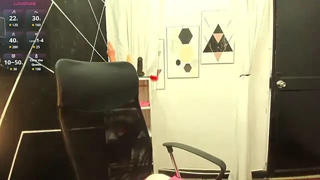 Liz Levo online show from November 18, 11:33 am