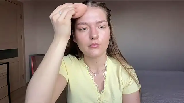 lizzzanatooo online show from July 12, 10:38 am