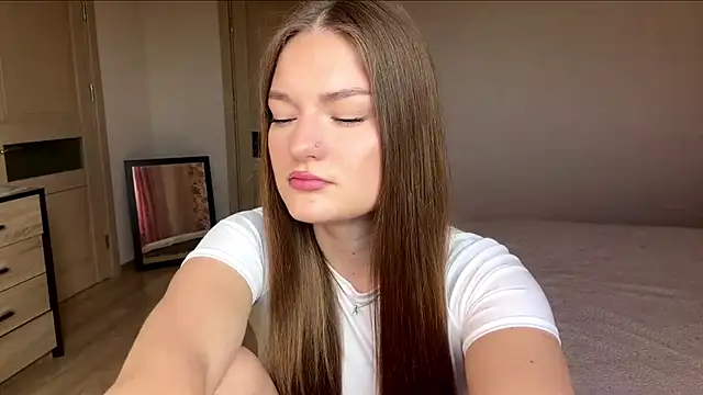 lizzzanatooo online show from June 13, 3:09 pm