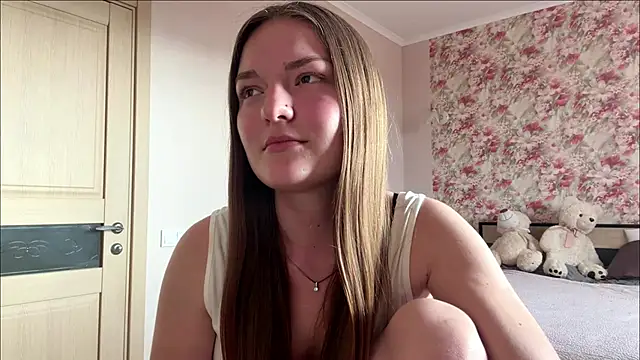 lizzzanatooo online show from June 14, 3:45 pm