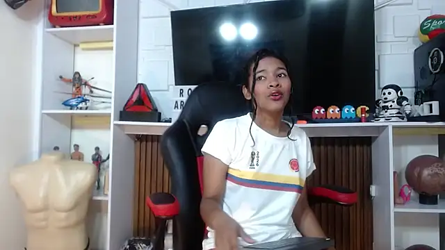  QueenMarilyn online show from June 20, 7:50 pm
