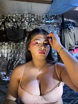 hotsexychick online show from June 20, 6:11 pm