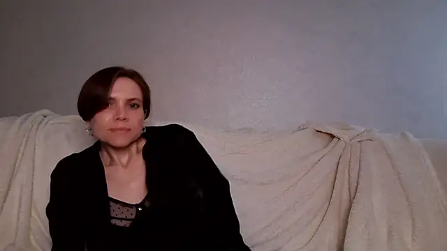 NatalieMoses online show from June 10, 8:46 am